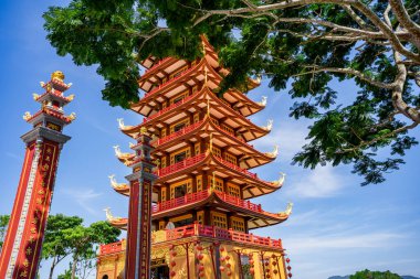 Bao Loc şehrindeki Bat Nha Pagoda 'nın güzel manzarası, Lam Dong eyaleti, Vietnam.