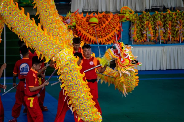 Мин Вьетнам Апреля 2023 Танец Дракона Празднование Нового Года Соревнованиях — стоковое фото