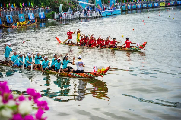 Мін Єтнам Нам Квітня 2023 Розмитий Рух Човнів Традиційному Фестивалі Ліцензійні Стокові Зображення