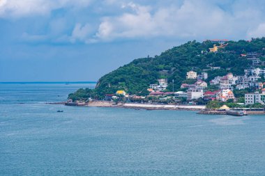 Vung Tau, VIETNAM - 23 Eylül 2023 Vung Tau şehri ve kıyılarında sabah, Vietnam. Vung Tau, Güney Vietnam 'da ünlü bir kıyı kentidir. Seyahat kavramı.