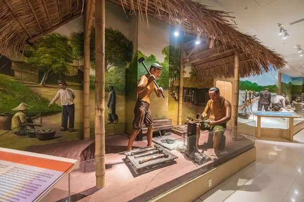 Vung Tau, VIETNAM 4 Mayıs 2024: Geleneksel zanaat köyleri müzesi ve Ba Ria Vung Tau Müzesi kültürü içinde. Vietnam 'ın en ünlü turistik şehirlerinden biri.