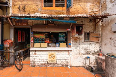 Malacca, Malezya - 14 Haziran 2024: Malacca 'nın eski kasabasındaki Jonker Caddesi gece gıda pazarı ile ünlüdür. UNESCO tarafından bir Dünya Mirası Alanı olarak tanınıyor. Turizm konsepti. Seyahat kavramı