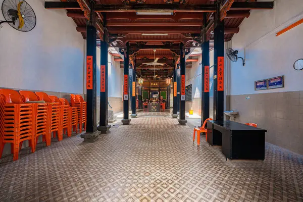 Malacca, Malezya - 14 Haziran 2024: Malacca 'nın eski kasabasındaki Jonker Caddesi gece gıda pazarı ile ünlüdür. UNESCO tarafından bir Dünya Mirası Alanı olarak tanınıyor. Turizm konsepti. Seyahat kavramı