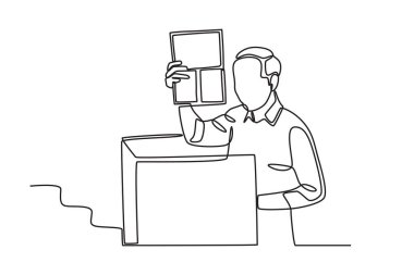 Sol serçe parmağında mor mürekkep. Endonezya Seçimleri tek satırlık