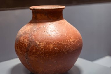 Bu teras tenceresi Keeladi arkeolojisinde bulundu.