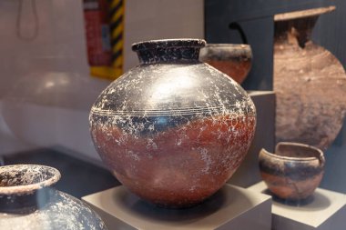 Bu bir Keeladi müzesi çanağının resmi.