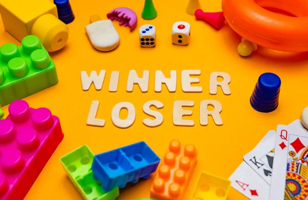 Detailní Fotografie Slov Vítěz Poražený Písmen Hry Scrabble — Stock fotografie