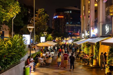 Bu görüntü 7 Ekim 2023 'te Karnataka' daki Bangalore Church caddesinden. Kilisenin işlek caddesi