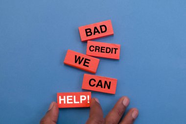 Kırmızı engeller, mali destek ve çözümler sunan 