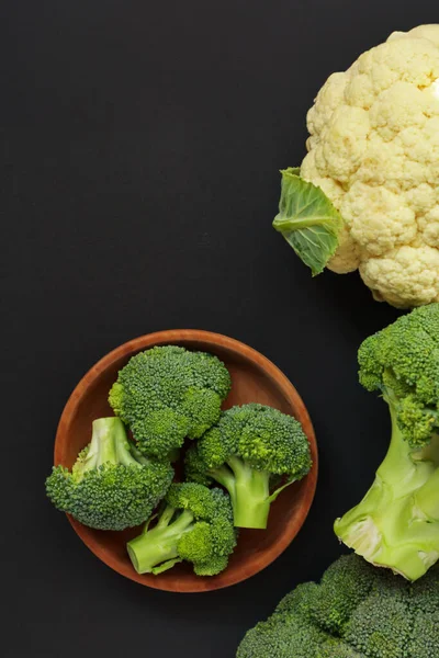 Broccoli Cauliflower Dark Background Top View — Stock Photo, Image