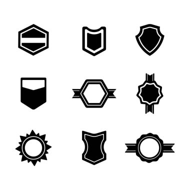 Beyaz arkaplanda izole edilmiş Rozet Siyah etiketleri