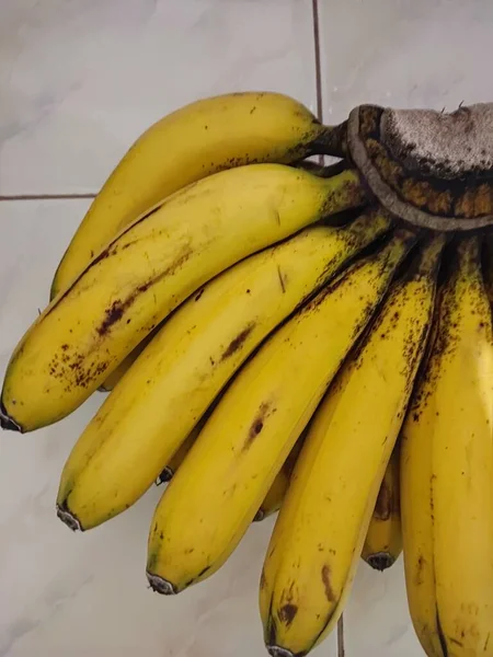 Fruits Tropicaux Banane Jaune Frais — Photo