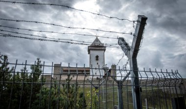 Narva kalesi ve Ivangorod kalesi. Estonya-Rusya Sınırı