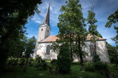 Güzel kilise binasının manzarası.