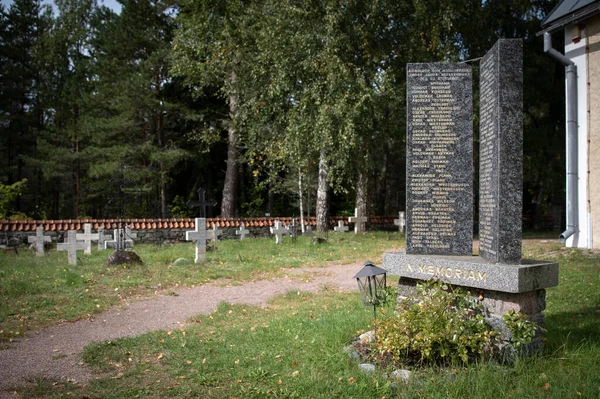爱沙尼亚 纳戈尔诺 卡拉巴赫教堂和公墓 — 图库照片