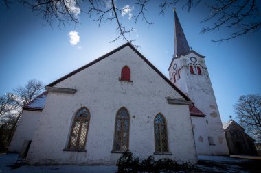 Bu ortaçağ güçlendirilmiş kilise muhtemelen 1230 'larda Tallinn şehrinin kurulmasından kısa bir süre sonra inşa edildi..