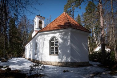 Lahemaa Ulusal Parkı 'nda ormanın ortasında yer alan Esku şapeli 1845 yılında Sagadi Malikanesi' nin von Fock ailesi tarafından inşa edilmiştir. Estonya