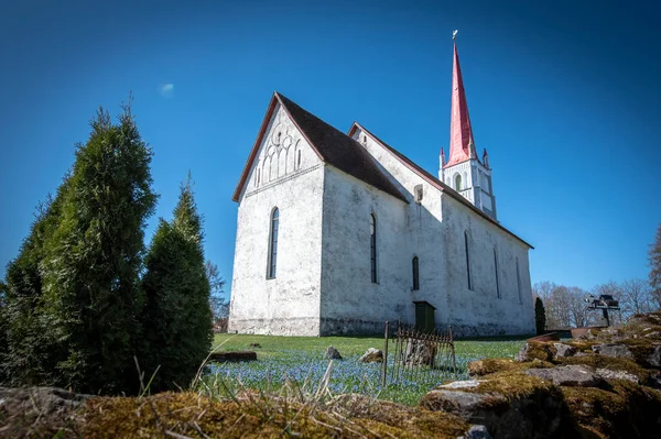 Die Dreischiffige Mittelalterliche Kirche Von Tri Wurde Jahrhundert Erbaut Das — Stockfoto