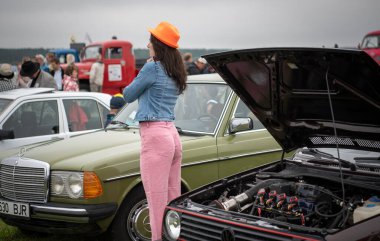 Nostalji Günleri 'nden büyüyen Vintage Weekend, 20. yüzyılda şık ve değerli olan her şeye saygılarını sunuyor. 09.09.2023