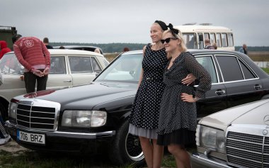 Nostalji Günleri 'nden büyüyen Vintage Weekend, 20. yüzyılda şık ve değerli olan her şeye saygılarını sunuyor. 09.09.2023