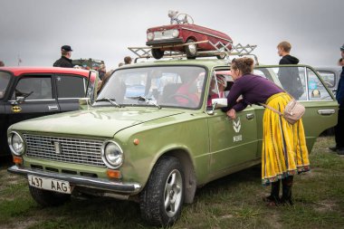 Nostalji Günleri 'nden büyüyen Vintage Weekend, 20. yüzyılda şık ve değerli olan her şeye saygılarını sunuyor. 09.09.2023