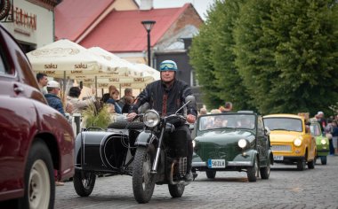 Nostalji Günleri 'nden büyüyen Vintage Weekend, 20. yüzyılda şık ve değerli olan her şeye saygılarını sunuyor. 09.09.2023