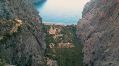 Gün batımında Kelebek Vadisi. Türkiye seyahati. Faralya köyü yakınlarında. Oludeniz, Fethiye ilçesi, Mugla ili, Türkiye ülkesi