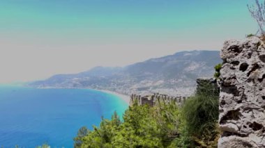 Deniz manzarası çok güzel. Doğa