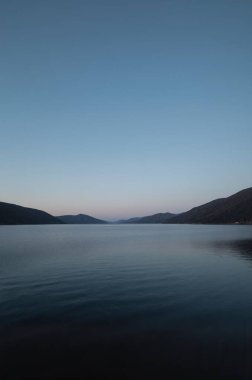 Göllü güzel bir manzara.