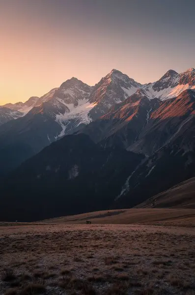 Dağların güzel manzarası