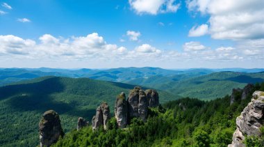 Dağların güzel manzarası