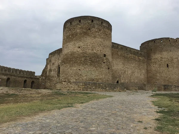 Eski kasabadaki ortaçağ kalesi, antik Bulgaria şehri.