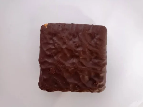 Nahaufnahme Von Keksen Mit Schokolade Inneren Über Weißem Hintergrund Mit — Stockfoto