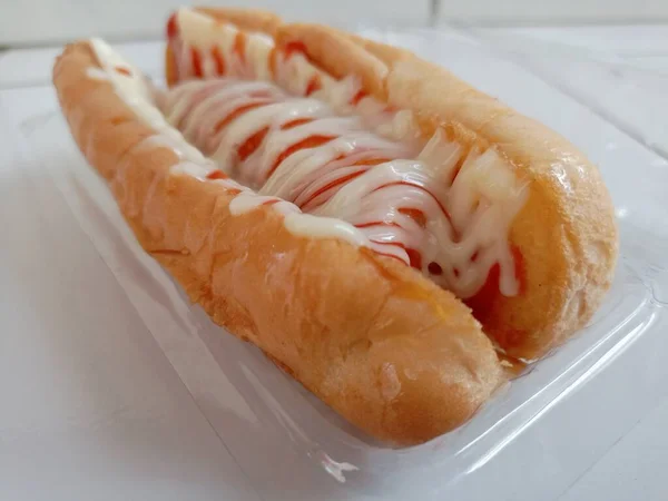 Hot Dog Diisolasi Pada Latar Belakang Putih Jalur Kliping Kedalaman — Stok Foto