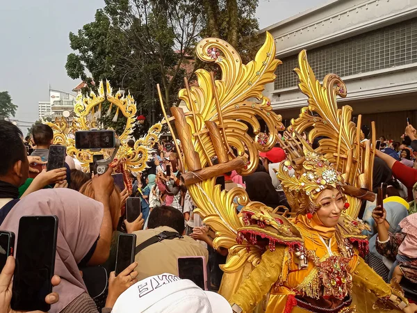 Stock image Participants of the commemorative carnival of the Asian-African as Asia Africa Carnival to commemorating Asian African Conference at Asia Africa Street Bandung.Bandung-Indonesia July 29 2023