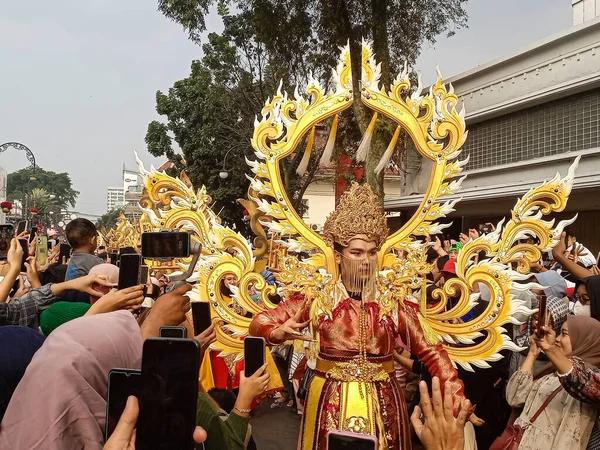 stock image Participants of the commemorative carnival of the Asian-African as Asia Africa Carnival to commemorating Asian African Conference at Asia Africa Street Bandung.Bandung-Indonesia July 29 2023