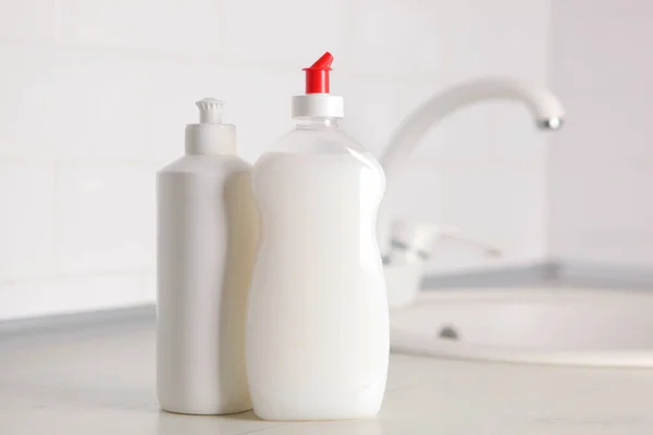 食器洗い 家事のための洗剤 — ストック写真