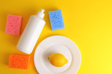 Bulaşık, temizlik, ev işleri için deterjan. 