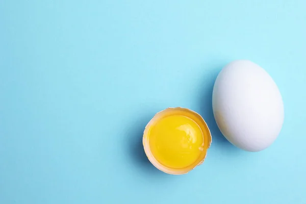 Huevos Frescos Granja Sobre Fondo Color Foto Alta Calidad — Foto de Stock