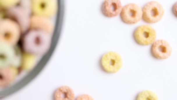 Многоцветные Кукурузные Кольца Завтрак — стоковое видео