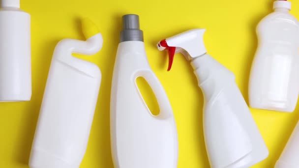 Conjunto Diferentes Productos Limpieza Desinfectante Sobre Fondo Color Imágenes Alta — Vídeos de Stock