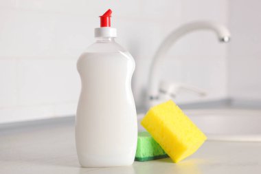 Bulaşık, temizlik, ev işleri için deterjan. 