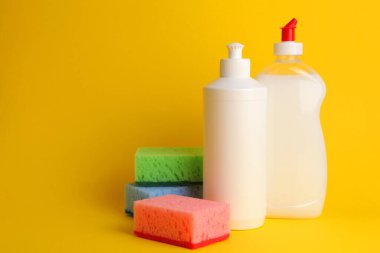 Bulaşık, temizlik, ev işleri için deterjan. 