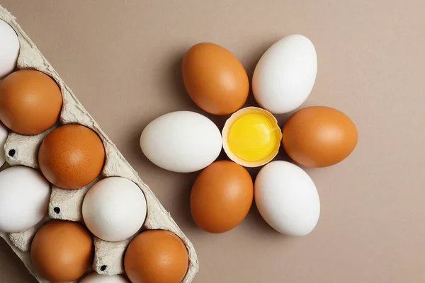 Fresh Farm Eggs Colored Background High Quality Photo — Stock Photo, Image