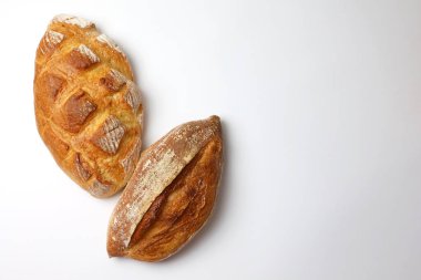 Güzel ve lezzetli bir zanaatkar ekmeği arka planda, üst manzara. Yüksek kalite fotoğraf