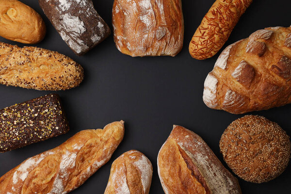 Красивый массив артефактов с разнообразными текстурами и яркими цветами, идеально подходит для многих кулинарных тем