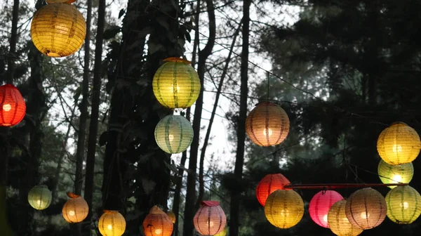 Beautiful Lanterns Begin Lit Evening Colorful — Stock Photo, Image