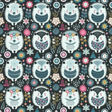 Çiçeklerle dolu karanlık bir arka planda sevimli kirpiler. pürüzsüz arkaplan