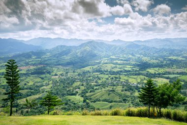 Dominik Cumhuriyeti 'ndeki Redonda Dağı' ndan görüntü