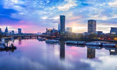 Londra 'daki Thames Nehri' nin Güney Kıyısı 'nın doğuşu. İngiltere
